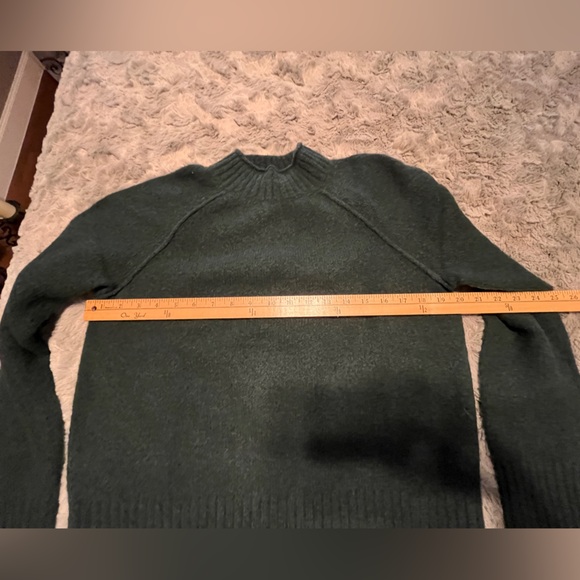 Mock Neck Wool Blend Banana Republic Sweater - Picture 10 of 10